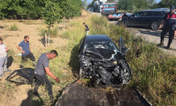 Orhangazi'de otomobiller kafa kafaya çarpıştı: Yaralılar var