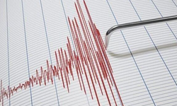Ege Denizi'nde gece yarısı deprem