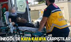 İnegöl'de kafa kafaya çarpıştılar: 2 yaralı