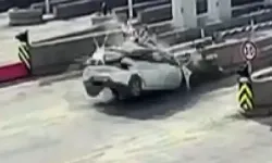 Kuzey Marmara Otoyol gişesinde feci kaza kamerada