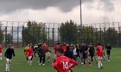Bursa’da U16 maçında yumruklar konuştu