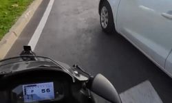 Bursa'da otomobil sürücüsü tehlike saçtı, motosiklet sürücüsü aynayı parçaladı