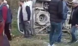 Bursa'da yolcu minibüsü devrildi