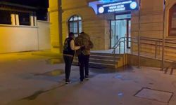 Arnavutköy’de durakta genç kıza sözlü taciz kamerada: Şüpheli yakalandı