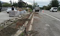 Başiskele’de kaldırımlar daha güvenli hale geliyor