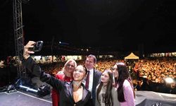 Bursa’da Zeynep Bastık’la Cumhuriyet coşkusu