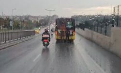 Eyüpsultan’da patenli gençlerin tehlikeli yolculuğu