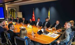 Fenerbahçe Başkanı Sadettin Saran, FBİAD’ı kabul etti