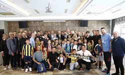 Fenerbahçe, gittiği deplasmanlardaki okullara kırtasiye malzemesi desteği verecek