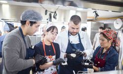 Japon öğrencilere Türk mutfağı dersi