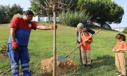 Kağıthane’de doğan her bebek için bir fidan toprakla buluşuyor