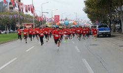 Nilüfer’de binden fazla öğrenci Cumhuriyet için koştu