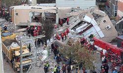 4 kişinin can verdiği enkazdan kahreden kare!