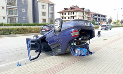 İnegöl'de çevreyolunda kaza! Araç takla attı: 1 yaralı