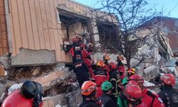 Gebze'de 7 katlı bina çöktü! Bakan Yerlikaya açıkladı: Enkaz altında kalanlar var