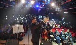 İnegöllü sanatçı Yağızhan sevenleriyle buluştu