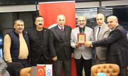 YILDIRIM GAZETESİ'NE BAŞARI PLAKETİ... BURSA'DA ÖRNEK GÖSTERİLDİ