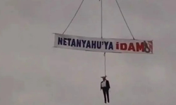 Trabzon'da 'Netanyahu'ya idam' yazılı manken sallandırıldı