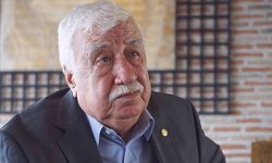 Türk Tiyatrosunun Duayeni Ahmet Gülhan Vefat Etti