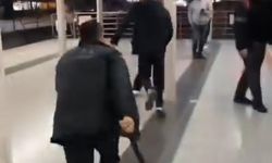 Bursa'da metroda yumruklar havada uçuştu!