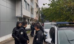 Bursa'da  dengesini kaybedip camdan düşen şahıs ağır yaralandı