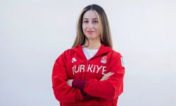 Belediyespor'lu Özge Yılmaz'dan gümüş madalya
