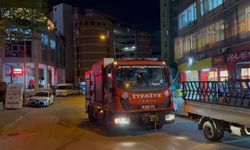 Bursa'da asansörde mahsur kaldılar! İmdatlarına itfaiye yetişti...