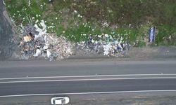 Arnavutköy’de ana cadde döküm alanına dönüştü