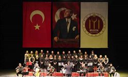 Atatürk’ün sevdiği şarkıları hep birlikte söylendi