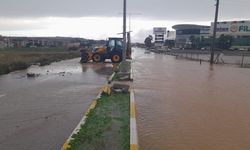 Ayvalık’ta metrekareye 105.3 kilogram düşen yağış hayatı felç etti