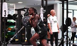 Beşiktaş günün ilk çalışmasını salonda yaptı