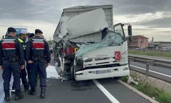 Bu araçtan sapasağlam çıkan sürücü: "Kendimi sola doğru atınca son anda kurtuldum"