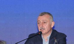 Büyükakın’dan Özel’e: "Sen müfterisin, önce bu yaftadan kurtul, ondan sonra konuş"