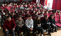 Gaziosmanpaşa Belediyesi, öğrencilere afet bilinci aşılıyor