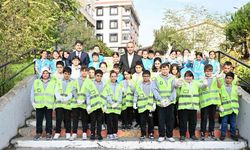 Gaziosmanpaşa’da 1 haftada toplanan 2 ton atık 40 ağacın hayatını kurtardı