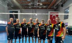 Osmangazi’nin veteran voleybolcuları zirveye çıktı
