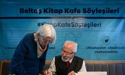 Prof. Dr. Emre Kongar, Beltaş Kitap Kafe’de okurlarıyla buluştu