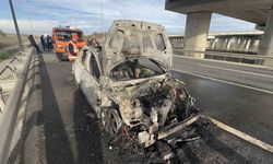 Tayakadın’da otomobil alev alev yandı