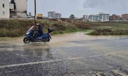 Tekirdağ’da şiddetli sağanak yolları dereye çevirdi