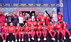 U23 Avrupa Boks Şampiyonası’nda millilerden tarihi zafer