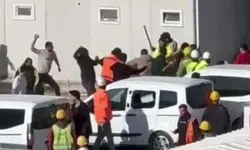 İnşaatta dehşet anları! İşçiler arasında taşlı sopalı kavga