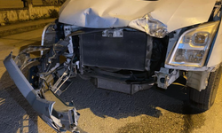 Gece yarısı korkutan kaza! Otobüs ile kamyonet çarpıştı...