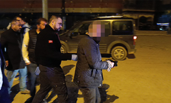 İnegöl girişinde feci kaza! Tırın altına girdi