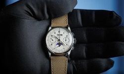 Dünyanın en pahalı saati! Rekor fiyata satıldı