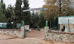 İNEGÖL'DE ÖĞRENCİLERİN "O" MEZARLIKTA NE İŞİ VAR?