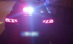 Çakarlı otomobil jandarmadan kaçamadı