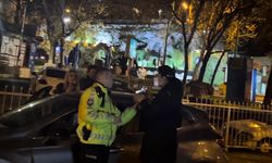 Polislerin sabır sınavı: Alkollü sürücü uygulama noktasını birbirine kattı