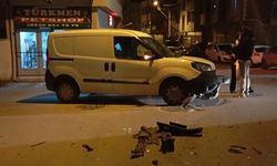 Bursa'da gece saatlerinde sıkışmalı kaza: 2 yaralı