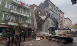 Bursa'da ilginç bir yıkım
