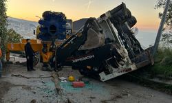 Bursa Mudanya'da kepçenin vinçten düştüğü anlar kameraya yansıdı